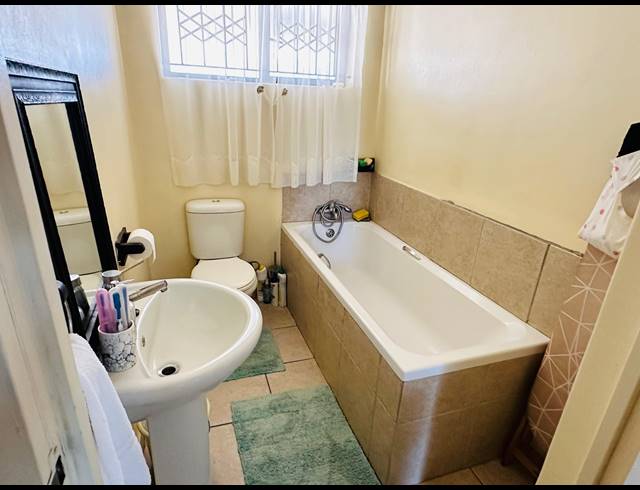 1.5 BEDROOM APARTMENT FOR SALE IN TONGAAT CENTRAL